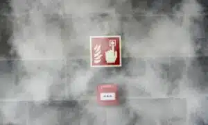 fumo sui segnali di emergenza